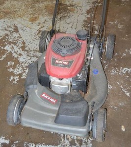 lot 67 image: Black Max 22 Lawn Mower Model 961440005 01 (Running Condition Unknown - Please Preview)