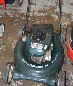 lot 69 image: Craftsman 21 Lawn Mower Model 917.388272 (Running Condition Unknown - Please Preview)