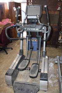 lot 12 image: True Fitness Sports Elliptical Model XCS800