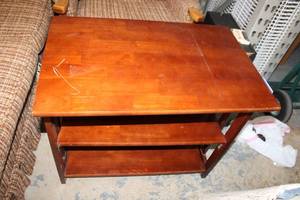 lot 34 image: Folding Wood Table