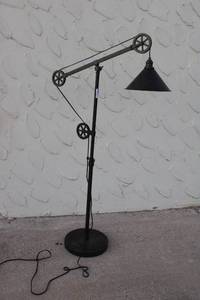 lot 100 image: Descartes 3-Pulley System Floor Lamp