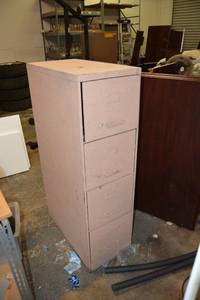lot 105 image: 4-Drawer File Cabinet