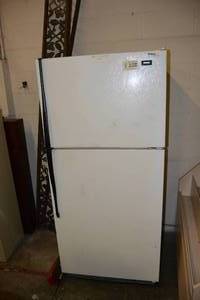 lot 101 image: Roper Refrigerator