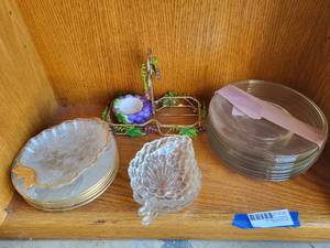 lot 120 image: Grape Themed Dishes and Clear Plate Set