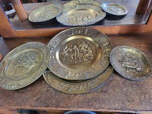 lot 122 image: Brass Decorative Wall Plates - Tag on One reads Made in Holland Scholten-Hoorn