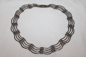 lot 118 image: Vintage Taxco Sterling silver 14L necklace with push button box clasp. Marked Mexico 925 TB-9