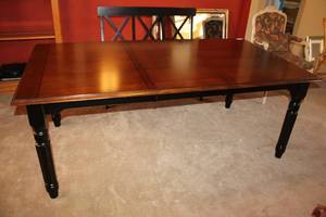 lot 22 image: Dining Table with One Leaf by SHH Furniture  60Wx42Dx29.5H, Leaf is 18