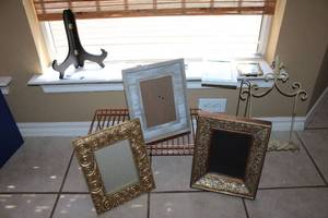 lot 30 image: Picture Frames (Metal and Wood) and Wire Racks
