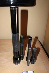 lot 82 image: Flashlights - Large Mag-Lite and Small Flashlights