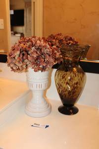 lot 96 image: Decorative 15 Glass Vase and 18 Planter