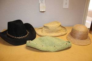lot 100 image: Womens Straw hats and Black Cowboy Hat