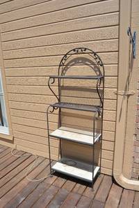 lot 167 image: Bakers Rack - was used on back porch