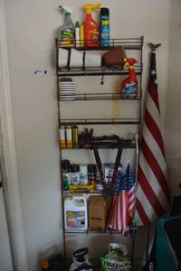 lot 142 image: Wire Storage Rack and Contents - Garden Items, Furniture movers, and Flag