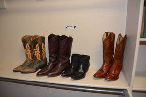 lot 104 image: Womens Cowboy Boots Size 7.5 and 8, see pictures
