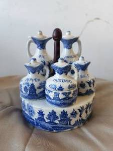 lot 3 image: Vintage 10 piece set Blue Willow Condiment Set - Ceramic and wood