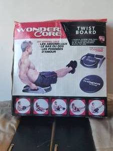 lot 71 image: Wonder Core twist board