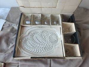 lot 85 image: Vintage Homestead snack master 12 piece set
