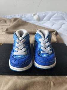 lot 173 image: Infant Nike Tennis shoes
