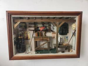 lot 183 image: Golf Themed shadow box