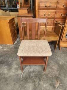 lot 209 image: Vintage folding chair to step stool