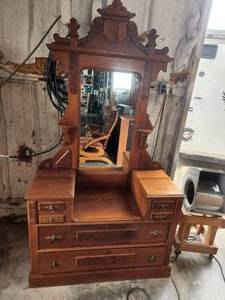 lot 231 image: Vintage dresser with mirror - great wood work
