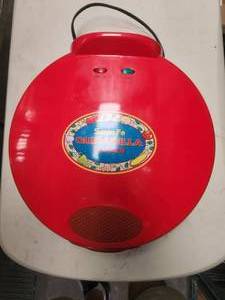 lot 272 image: Red Santa Fe Quesadilla maker
