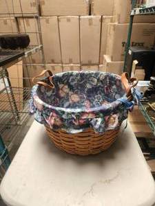 lot 270 image: Longaberger Basket large - 1993
