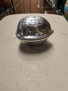 lot 246 image: Silver plated walnut lidded nut dish or trinket box - has maker mark