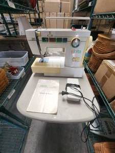 lot 244 image: Einita 240 sewing machine