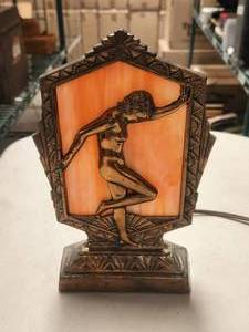 lot 224 image: Vintage art deco-stained glass lamp