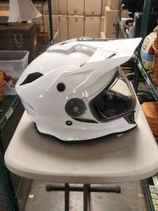lot 225 image: Great condition white motorcycle helmet