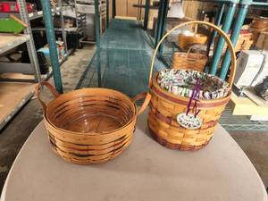 lot 291 image: Selection of 2 Longaberger Baskets - 1994 & 1996