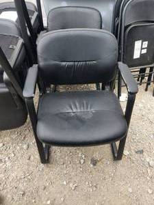 lot 297 image: Selection of 6 black office chairs