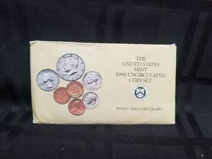 lot 175 image: 1990 United States Mint Uncirculated Coin Set