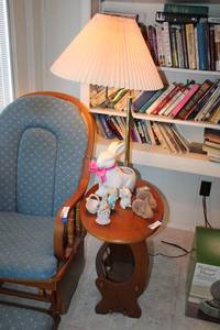 lot 32 image: Vintage TableMagazine Rack and Lamp Unit all-in-one
