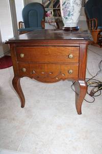 lot 36 image: Wooden Side Table with Drawer
