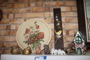 lot 42 image: Ceramic Ladybug Tavern, Elephant, Cat and Bird Figurines, Round Floral Wall Art