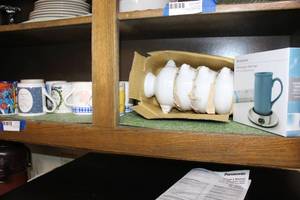 lot 78 image: Coffee Mugs, Beverage Warmer, Lion Bowl Set (Looks unopened)