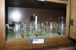 lot 86 image: Jack Daniels Glasses and Flask and Glass Handle Mugs