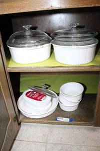lot 91 image: White CorningWare Baking Set