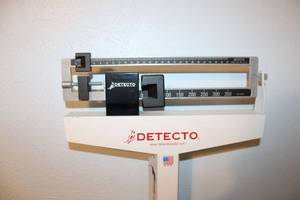 lot 142 image: Detecto Physicians Weight Scale