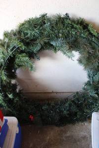 lot 183 image: 4 Ft. Christmas Wreath with Lights