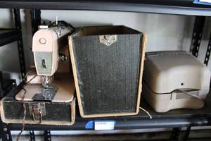 lot 212 image: Vintage Keystone Projector, and Vintage Atlas Sewing Machine with Case