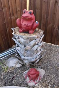 lot 5 image: Garden Frog Statue Planter - 16 Tall, and Smaller Frog Planter