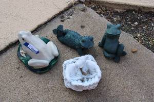 lot 256 image: Small Garden Frogs and Hand Statues