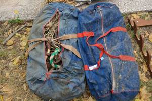 lot 258 image: 2 Duffle Bags of Ropes and Horse Tack
