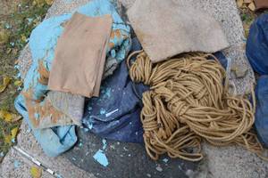 lot 259 image: Ropes and Moving Blankets