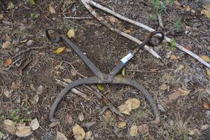 lot 267 image: Iron Log Grabber Tongs