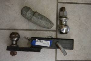 lot 10 image: Trailer Ball Hitch and Door Stop