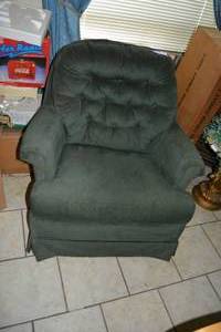 lot 51 image: Green Upholstered Button Tufted Back Arm Chair